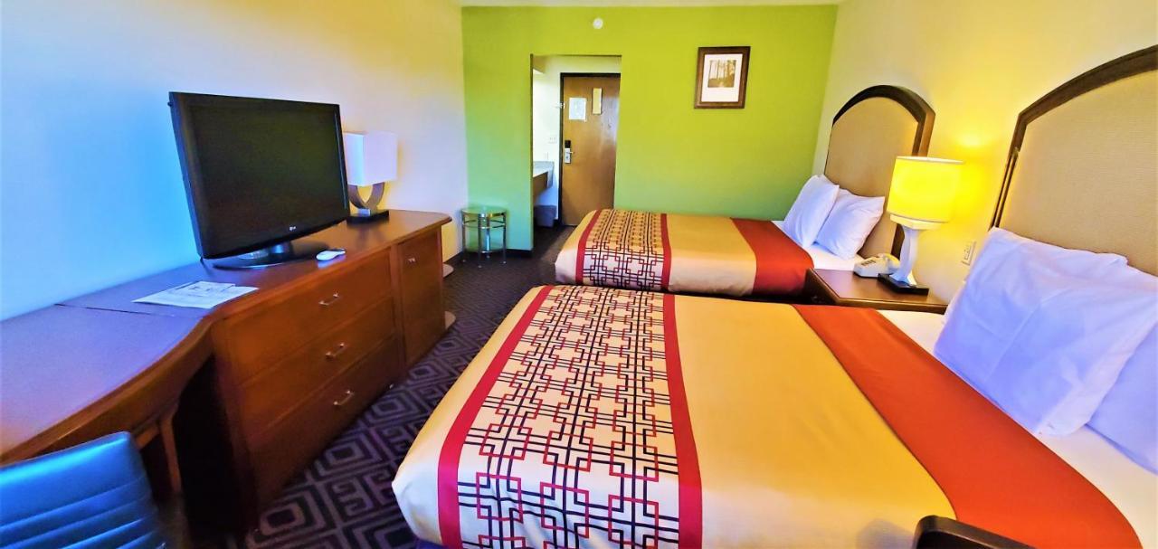 Travel Inn And Suites- Sikeston Miner I-55 Exit-67 Eksteriør bilde